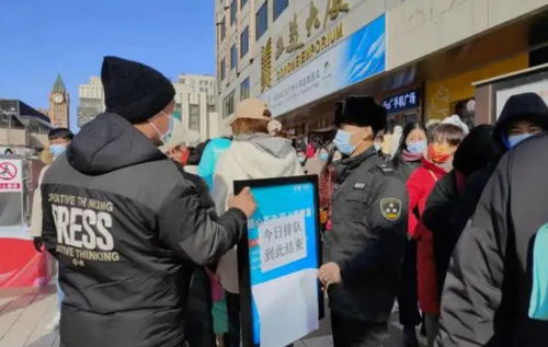 冰墩墩魅力難擋 一墩難求，百墩實(shí)業(yè)全力備貨應(yīng)對(duì)熱潮